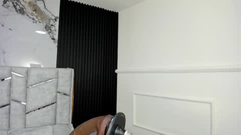 Snapshot of gigiidoll chatting on 10-10-25, 11:20 Gigi Doll online show from 10-10-25, 11:20