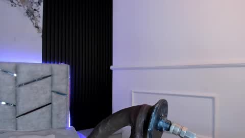 Snapshot of gigiidoll chatting on 10-25-25, 11:07 Gigi Doll online show from 10-25-25, 11:07