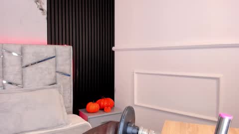 Snapshot of gigiidoll chatting on 10-30-25, 11:22 Gigi Doll online show from 10-30-25, 11:22