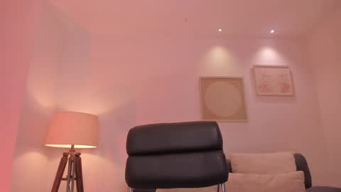 GIGI online show from 12-06-24, 06:04