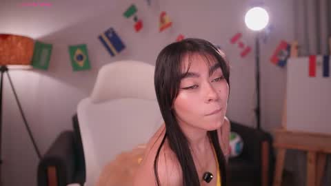 GIGI online show from 06-18-26, 01:39