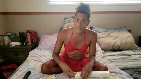Snapshot of gigisparkle13 chatting on 06-19-26, 05:50 Gigi online show from 06-19-26, 05:50