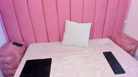 Snapshot of gigy_deluxe chatting on 07-09-26, 02:43 gigy_deluxe online show from 07-09-26, 02:43