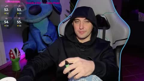 Snapshot of gil_gamesh2nd chatting on 11-12-25, 12:55 Mirko online show from 11-12-25, 12:55