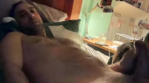 gilber10101 online show from 11-10-25, 11:42