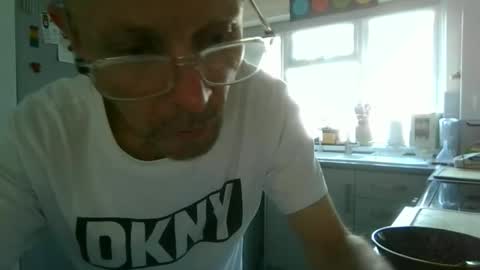 gillesguichard online show from 09-30-25, 08:30