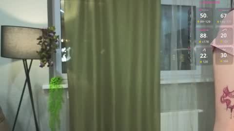 Anna online show from 10-24-25, 01:40