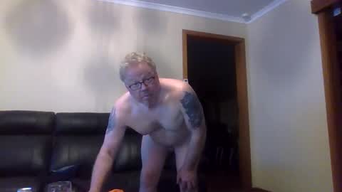 gimmmieoooo online show from 10-09-25, 08:56