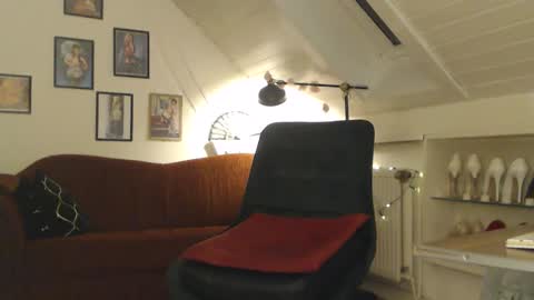 Gina online show from 02-13-25, 02:12