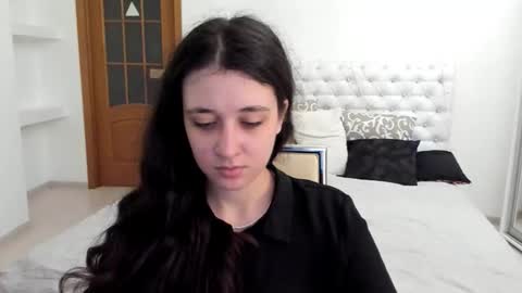 Kate online show from 09-18-25, 09:44