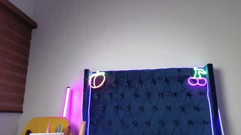 Gina Cali online show from 10-28-25, 04:16