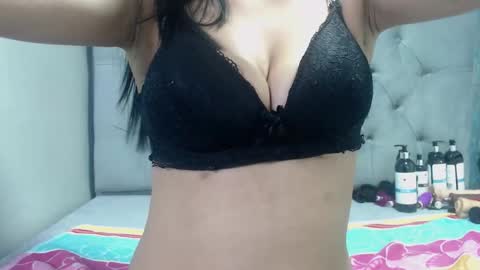 Snapshot of ginasailor chatting on 04-09-26, 07:36 ginasailor online show from 04-09-26, 07:36