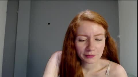Snapshot of ginger_giirl chatting on 10-21-25, 10:54 Ginger online show from 10-21-25, 10:54