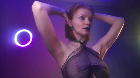        im expecting 350 thumbs up on my altar   online show from 09-24-25, 10:13