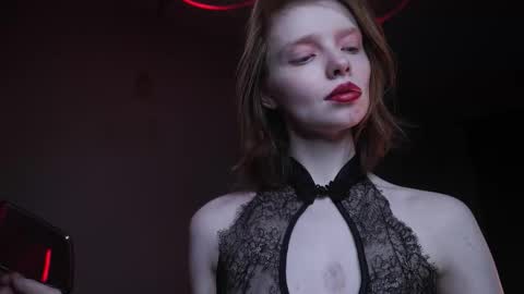        im expecting 350 thumbs up on my altar   online show from 11-10-25, 10:09