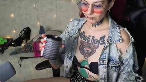 Ginger online show from 10-14-25, 07:03