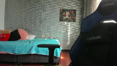 Ginger online show from 05-04-26, 08:49