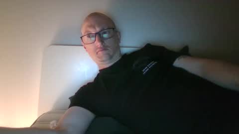 Snapshot of gingerbreaddan chatting on 12-20-24, 01:00 GingerbreadDan online show from 12-20-24, 01:00