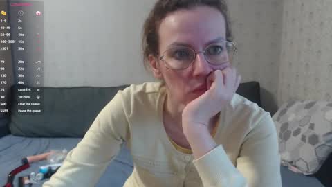 Snapshot of gingermak chatting on 01-02-25, 09:33 Michelle online show from 01-02-25, 09:33