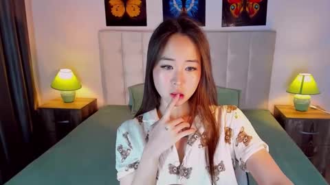 Snapshot of ginnycherry chatting on 12-26-24, 02:05 Ginny online show from 12-26-24, 02:05