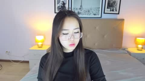 Snapshot of ginnycherry chatting on 12-28-24, 11:19 Ginny online show from 12-28-24, 11:19