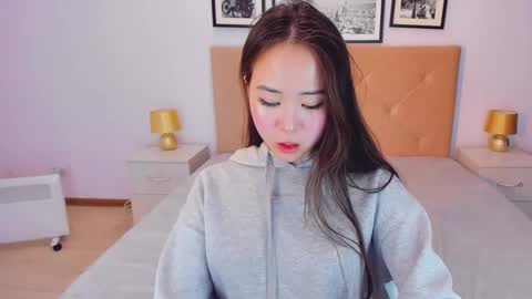 Snapshot of ginnycherry chatting on 01-26-25, 01:04 Ginny online show from 01-26-25, 01:04