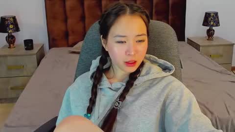 Snapshot of ginnycherry chatting on 01-26-25, 10:24 Ginny online show from 01-26-25, 10:24