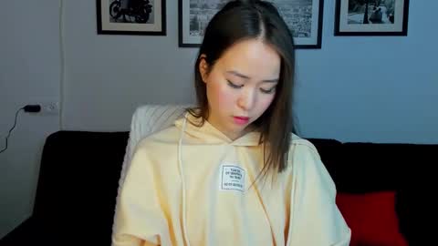 Snapshot of ginnycherry chatting on 02-08-25, 09:04 Ginny online show from 02-08-25, 09:04