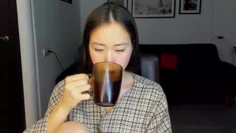 Snapshot of ginnycherry chatting on 02-23-25, 07:38 Ginny online show from 02-23-25, 07:38