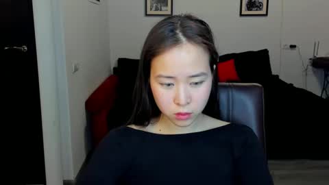 Snapshot of ginnycherry chatting on 03-05-25, 11:27 Ginny online show from 03-05-25, 11:27