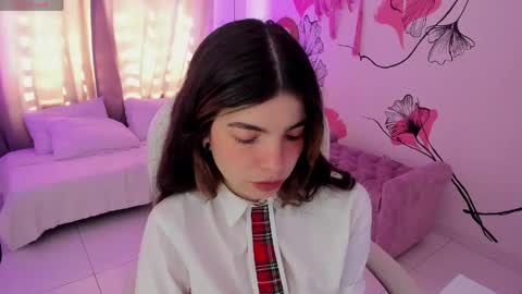 Kendall online show from 05-08-26, 02:55