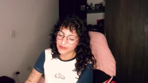 Snapshot of giny_bean chatting on 02-19-26, 10:44 giny_bean online show from 02-19-26, 10:44