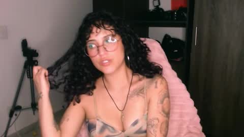 Snapshot of giny_bean chatting on 03-08-26, 02:04 giny_bean online show from 03-08-26, 02:04