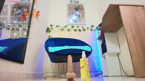 Georgina Martinez online show from 09-19-25, 07:47