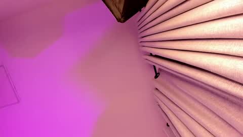 Snapshot of giovanna_oliveira chatting on 09-30-25, 06:18 Giovanna online show from 09-30-25, 06:18