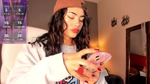 Snapshot of giovanna_oliveira chatting on 10-08-25, 04:43 Giovanna online show from 10-08-25, 04:43