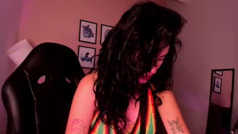 Giovanna  online show from 11-10-25, 10:14