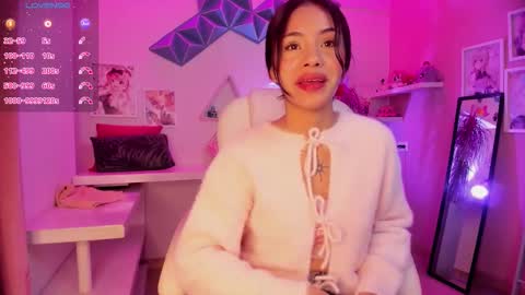 Snapshot of giovanna_oliveira chatting on 03-20-26, 12:48 Giovanna online show from 03-20-26, 12:48
