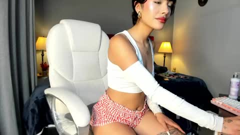 Snapshot of giovanna_oliveira chatting on 05-07-26, 02:50 Giovanna online show from 05-07-26, 02:50