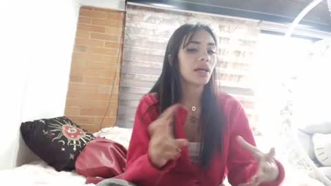 giovanna_oliveria online show from 07-08-26, 09:30