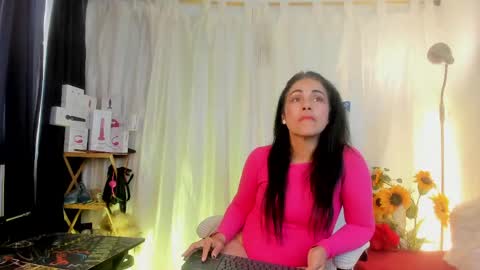 Snapshot of girasol_walton chatting on 05-03-26, 02:23 Girasol Walton online show from 05-03-26, 02:23