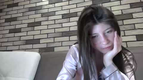 girl_cute007 online show from 05-08-26, 07:08