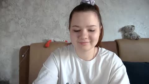 girl_cute07 online show from 04-30-26, 03:51