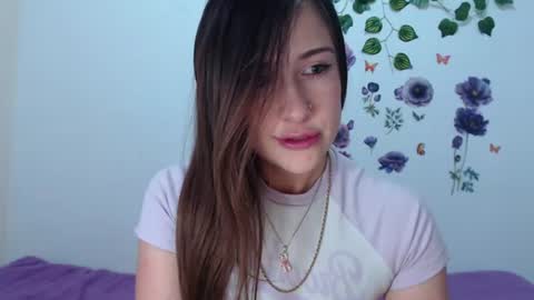 Snapshot of girl_naughty11 chatting on 06-19-26, 11:41 Isabella online show from 06-19-26, 11:41