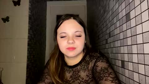 girl_shy07 online show from 12-20-25, 07:54