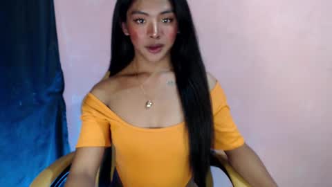 Snapshot of girlcock_dominantfucker chatting on 01-25-25, 11:34 queen ronna online show from 01-25-25, 11:34