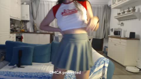 Snapshot of girlfrend10 chatting on 01-04-25, 04:32 Girlfriend online show from 01-04-25, 04:32