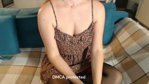 Snapshot of girlfrend10 chatting on 01-14-25, 03:47 Girlfriend online show from 01-14-25, 03:47