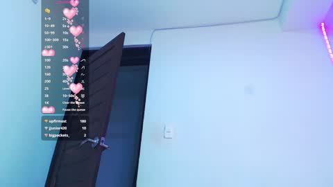 Snapshot of girlghost_ chatting on 02-21-26, 08:10 GhostG online show from 02-21-26, 08:10