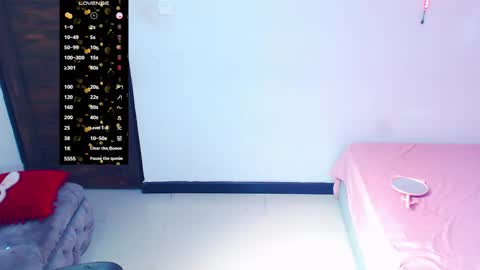 Snapshot of girlghost_ chatting on 03-14-26, 12:28 GhostG online show from 03-14-26, 12:28